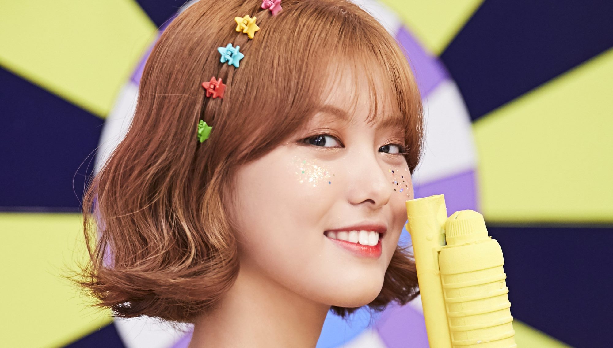 AhIn (MOMOLAND) Profile - K-Pop Database / dbkpop.com