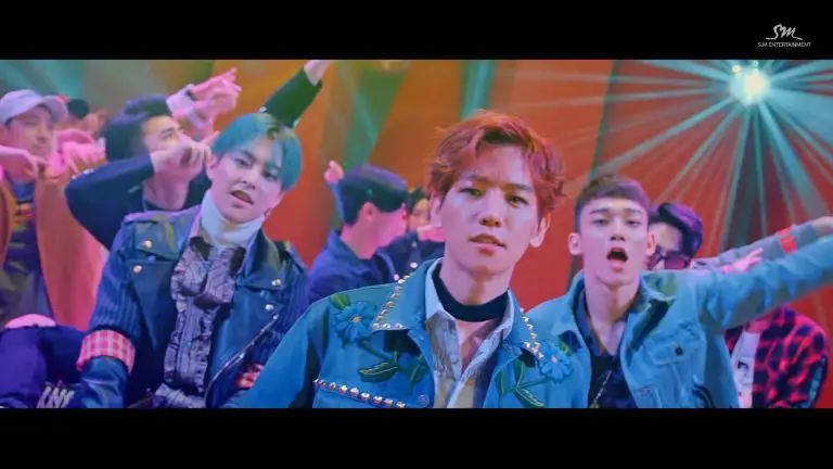 EXO-CBX – Hey Mama!