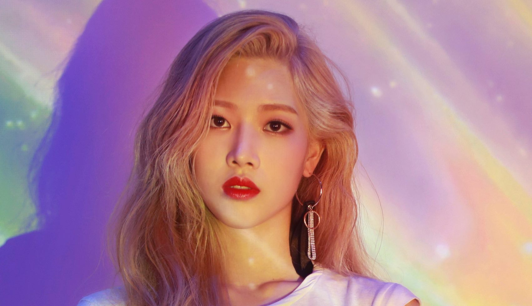 Kim Lip (Loona) Profile - K-Pop Database / dbkpop.com