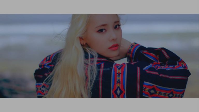 LOONA Odd Eye Circle – Girl Front