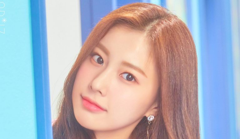 Hyewon (IZ*ONE)