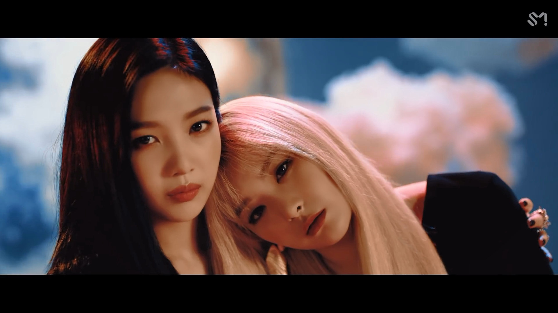 Red Velvet 레드벨벳 'RBB (Really Bad Boy) (English Ver.)' MV 