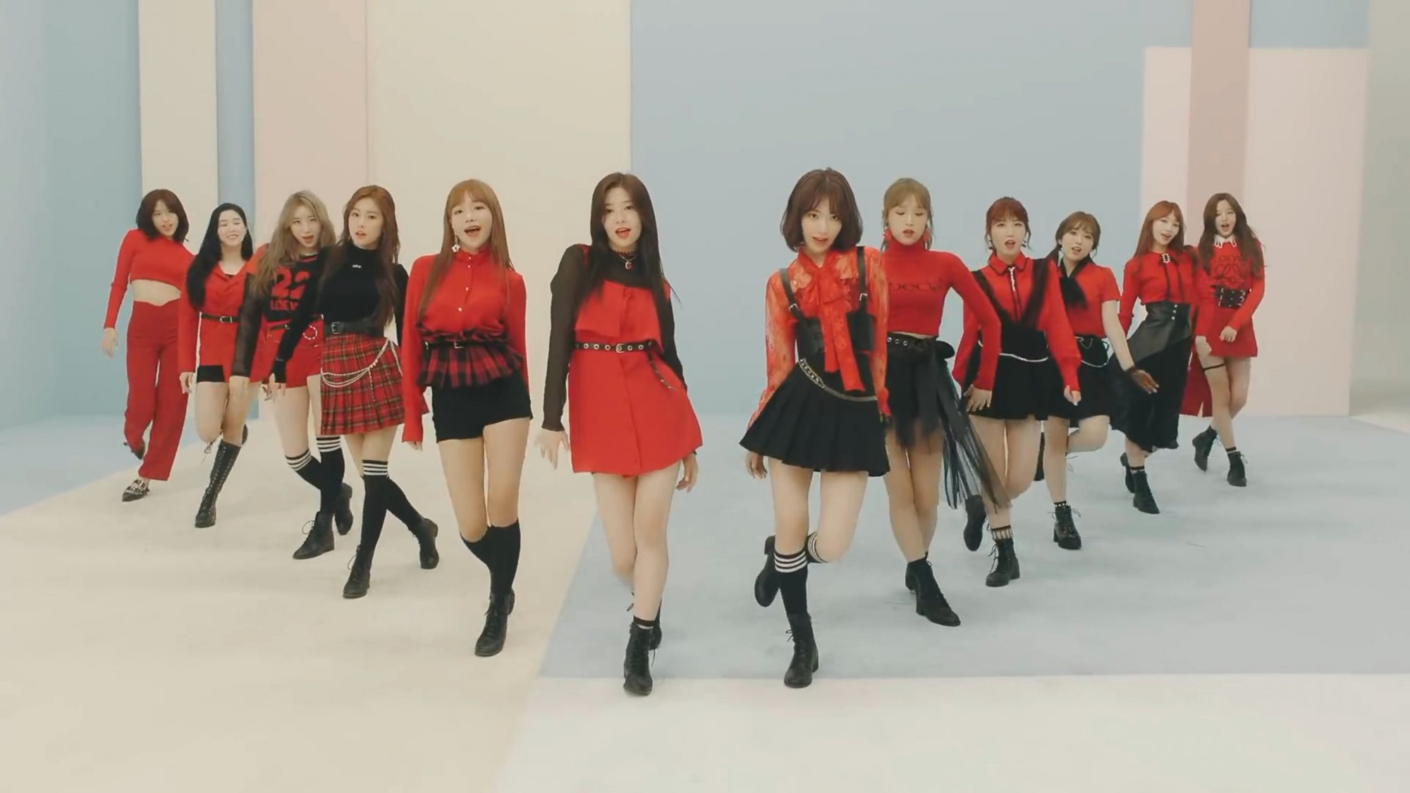 izone-la-vie-en-rose-logo-296123-izone-la-vie-en-rose-lyrics-english