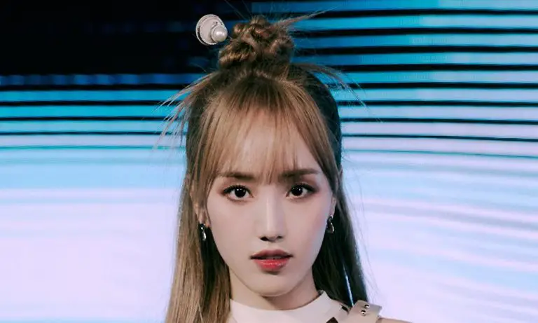 Haeyoon (Cherry Bullet)