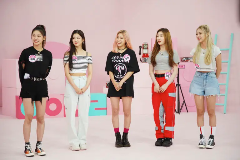 ITZY Photos from Idol Room 190730 (HD/HR)