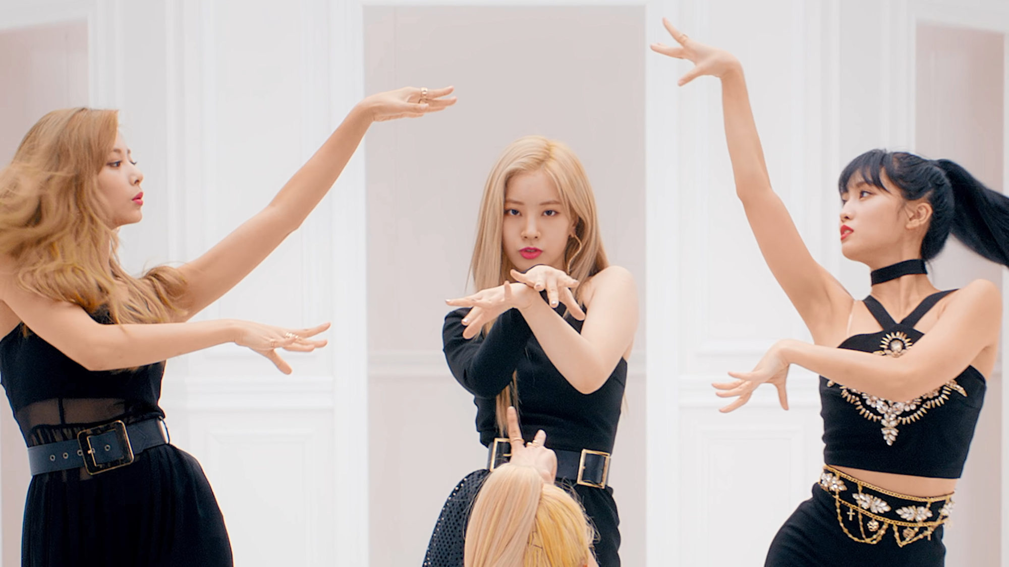 Twice Fake &amp; True who's who KPop Database /