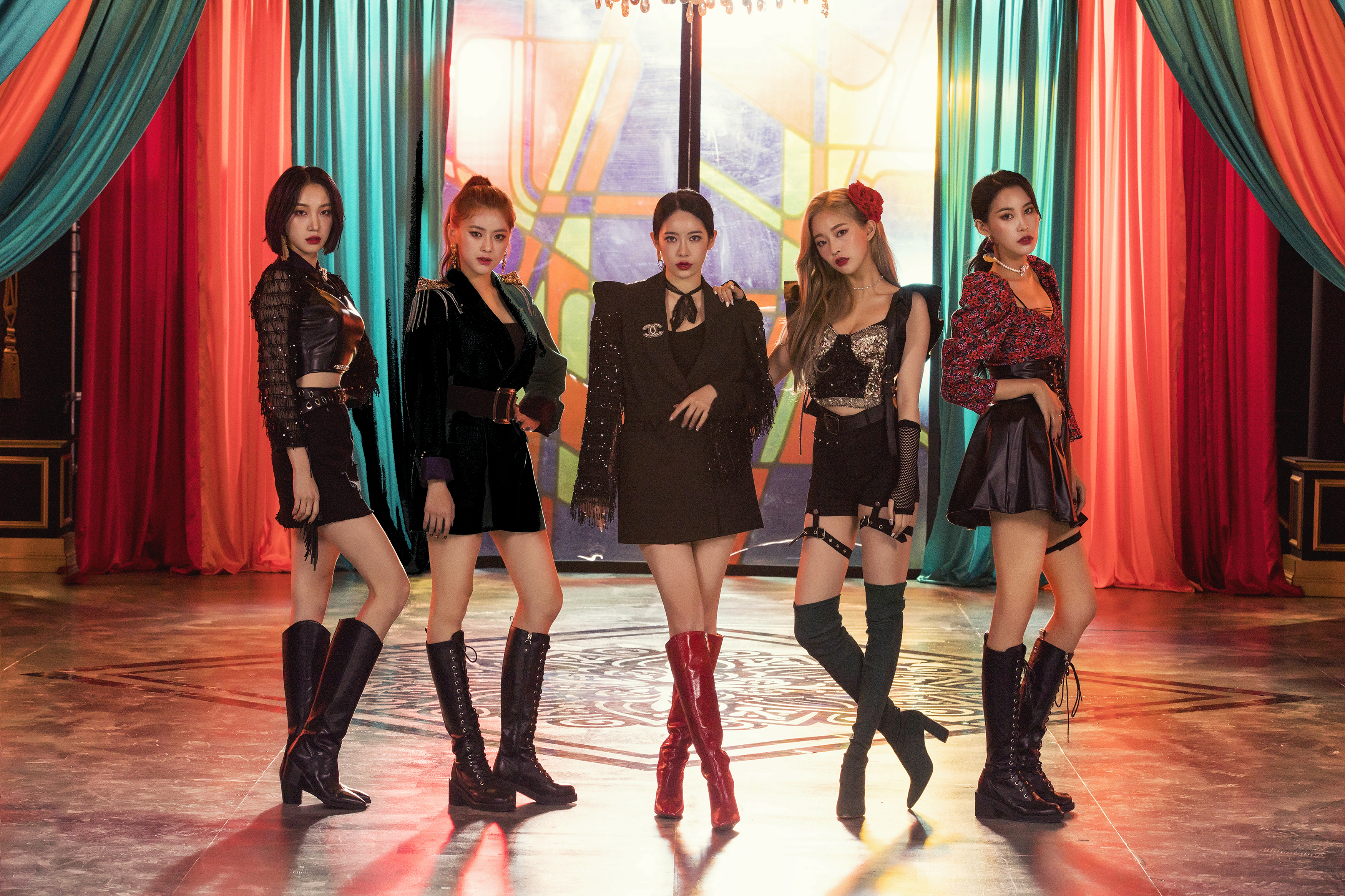 Hinapia, kpop girl group with 5 members