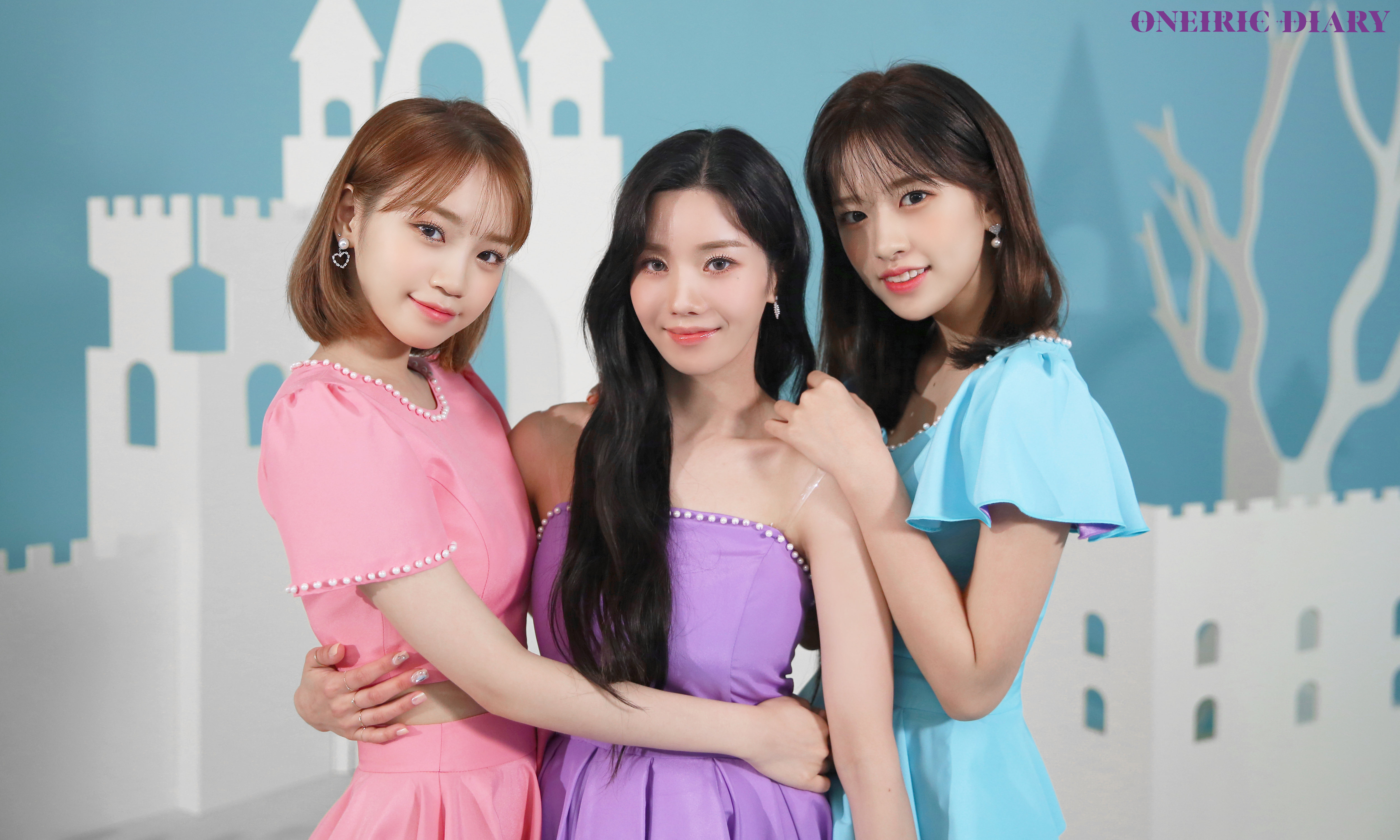 Chaewon and yujin