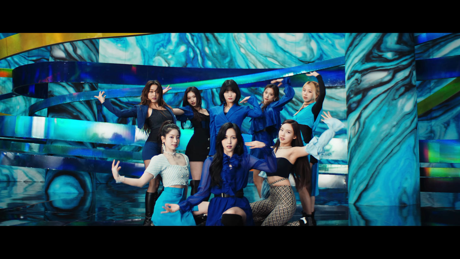 TWICE - Kura Kura who's who - K-Pop Database / dbkpop.com