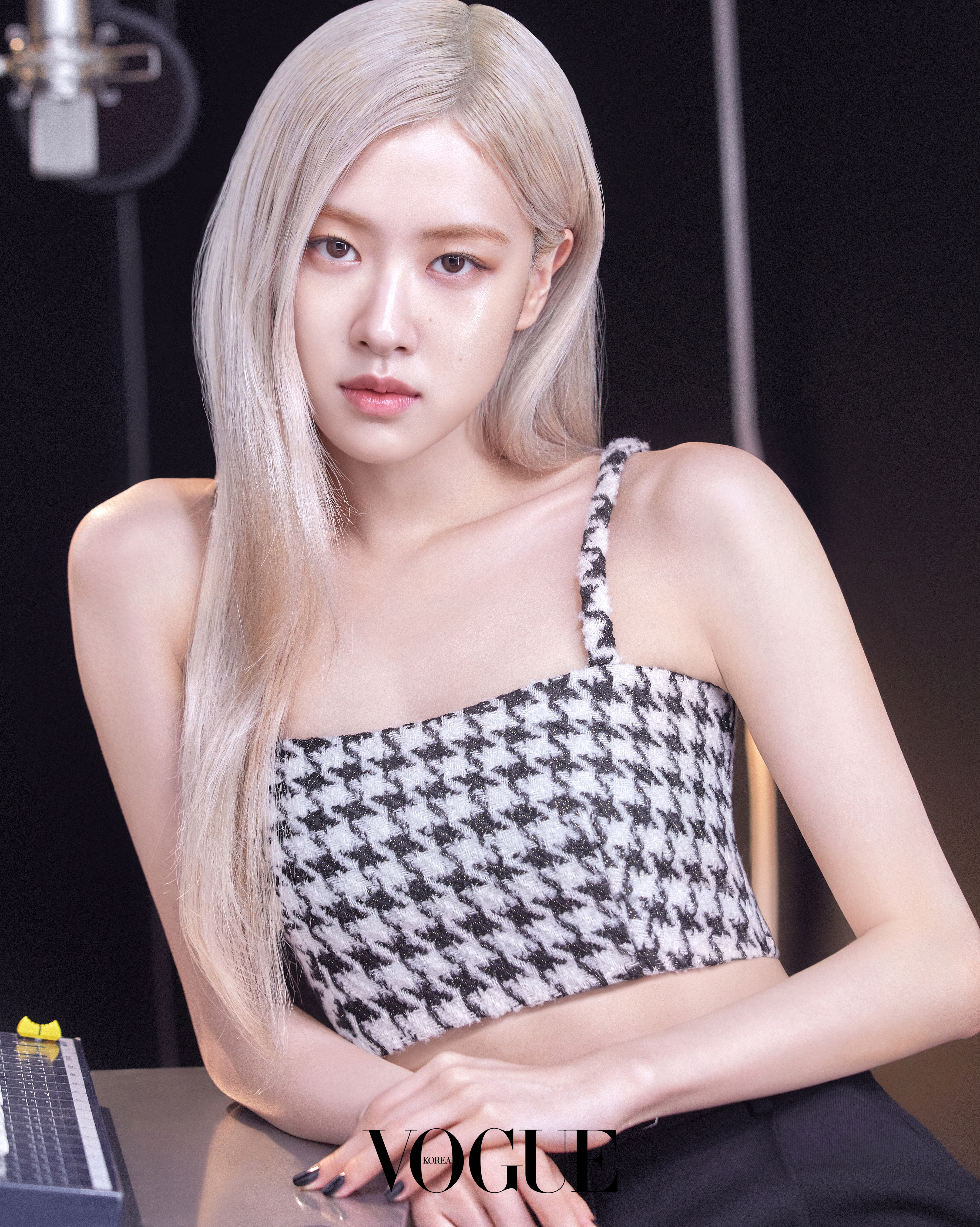 Blackpink Rose Vogue Korea x YSL Beauty April 2021