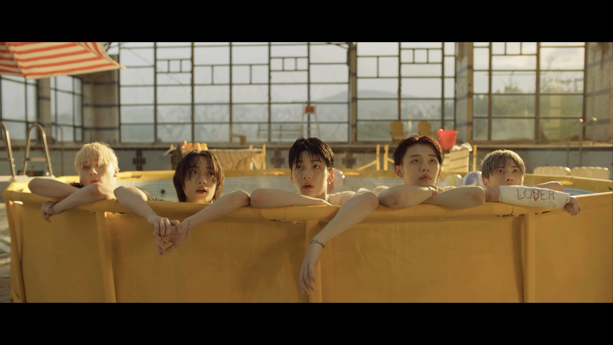 TXT - 0X1 Lovesong (I Know I Love You) who's who - K-Pop Database