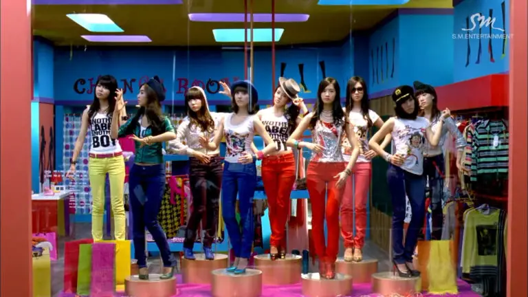 Girls’ Generation – Gee