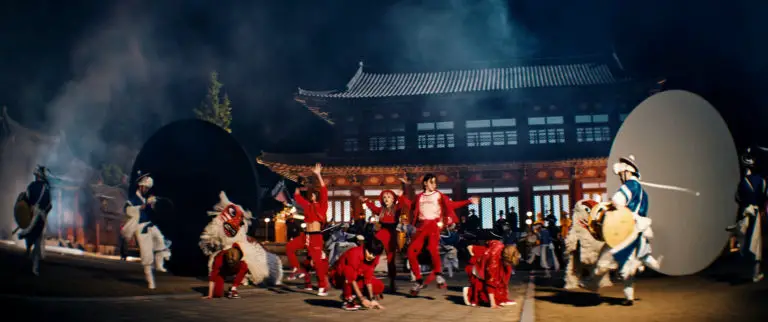 Stray Kids – Thunderous