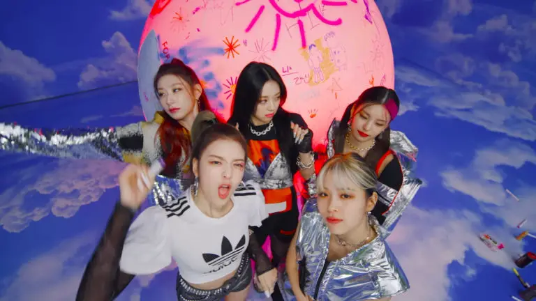 ITZY – Swipe