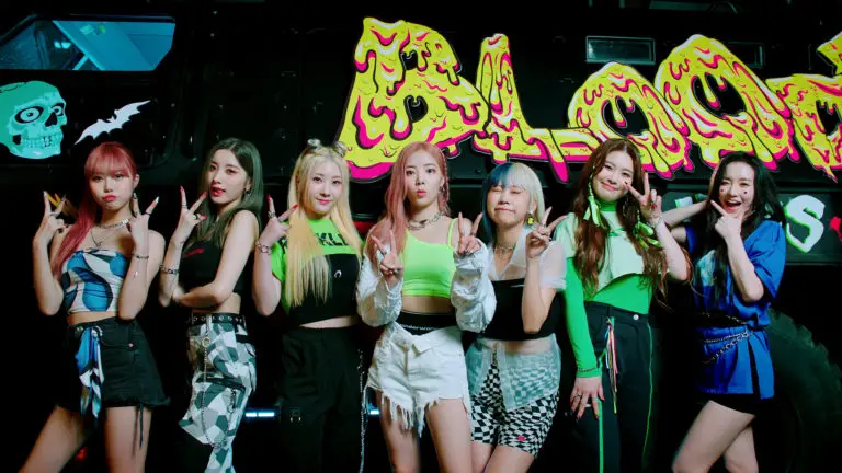 Purple Kiss – Zombie