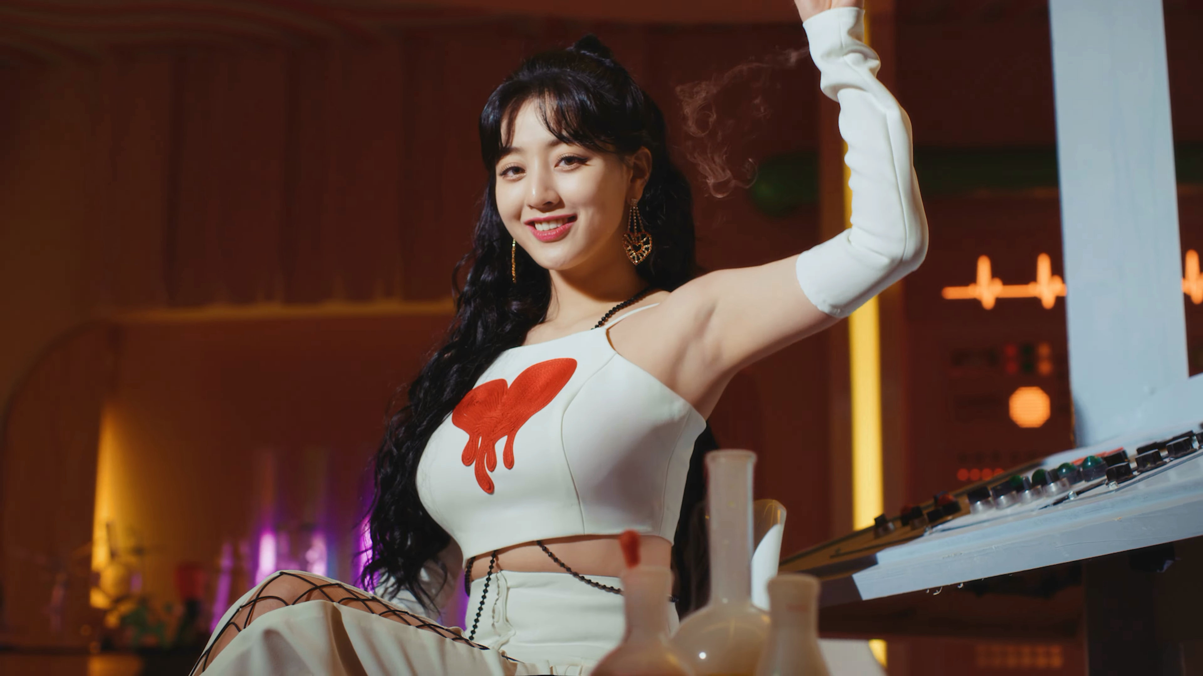 Twice - jihyo cleavage