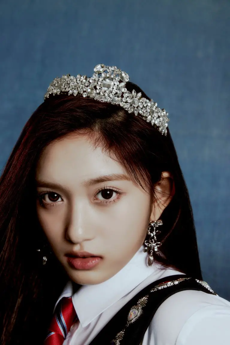 IVE Love Dive Teaser Photos (Gaeul, Leeseo) (HD/HQ)