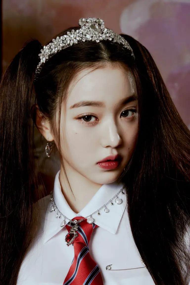 IVE Love Dive Teaser Photos (Wonyoung, Liz) (HD/HQ)