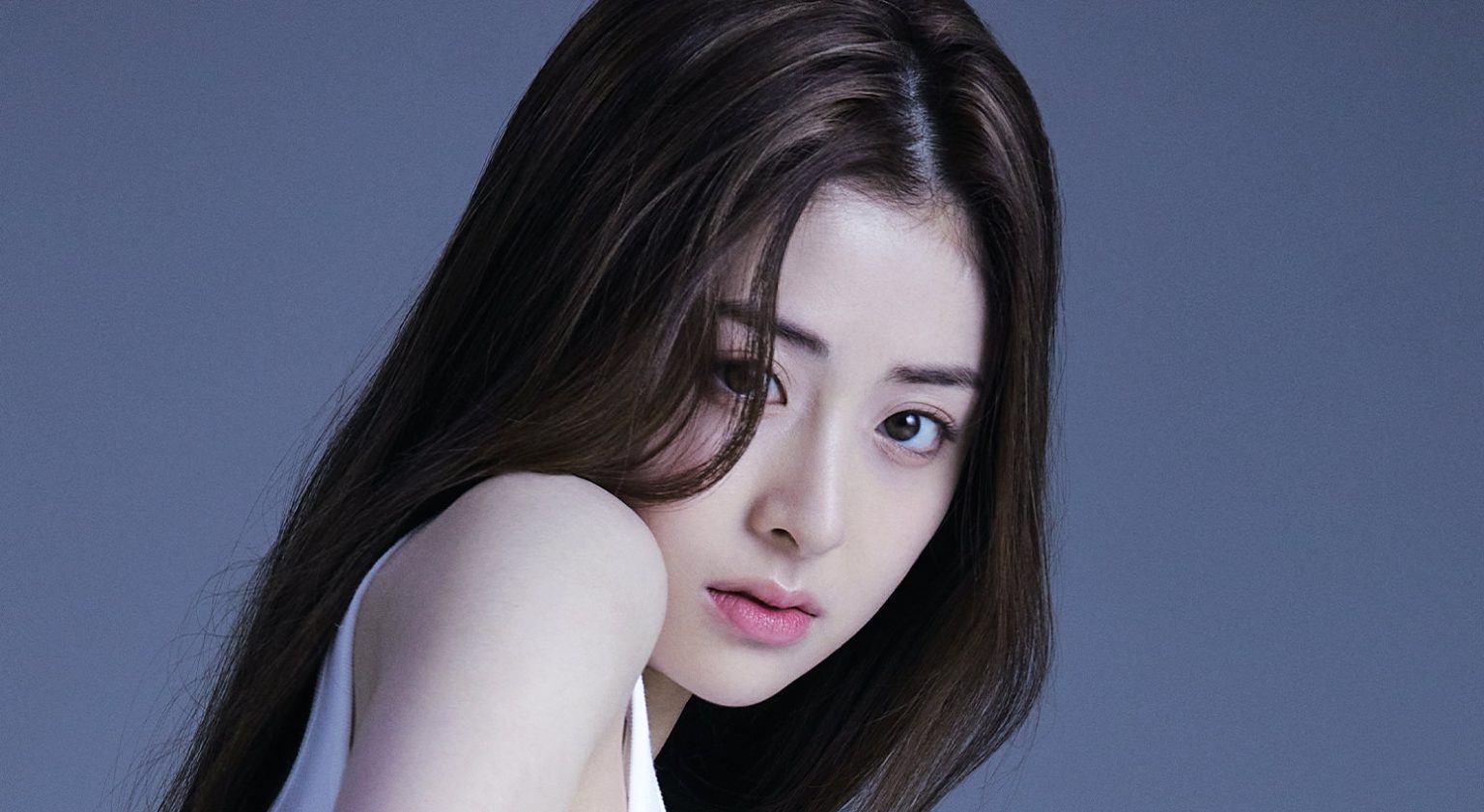 Yunjin (LE SSERAFIM) Profile - K-Pop Database / dbkpop.com