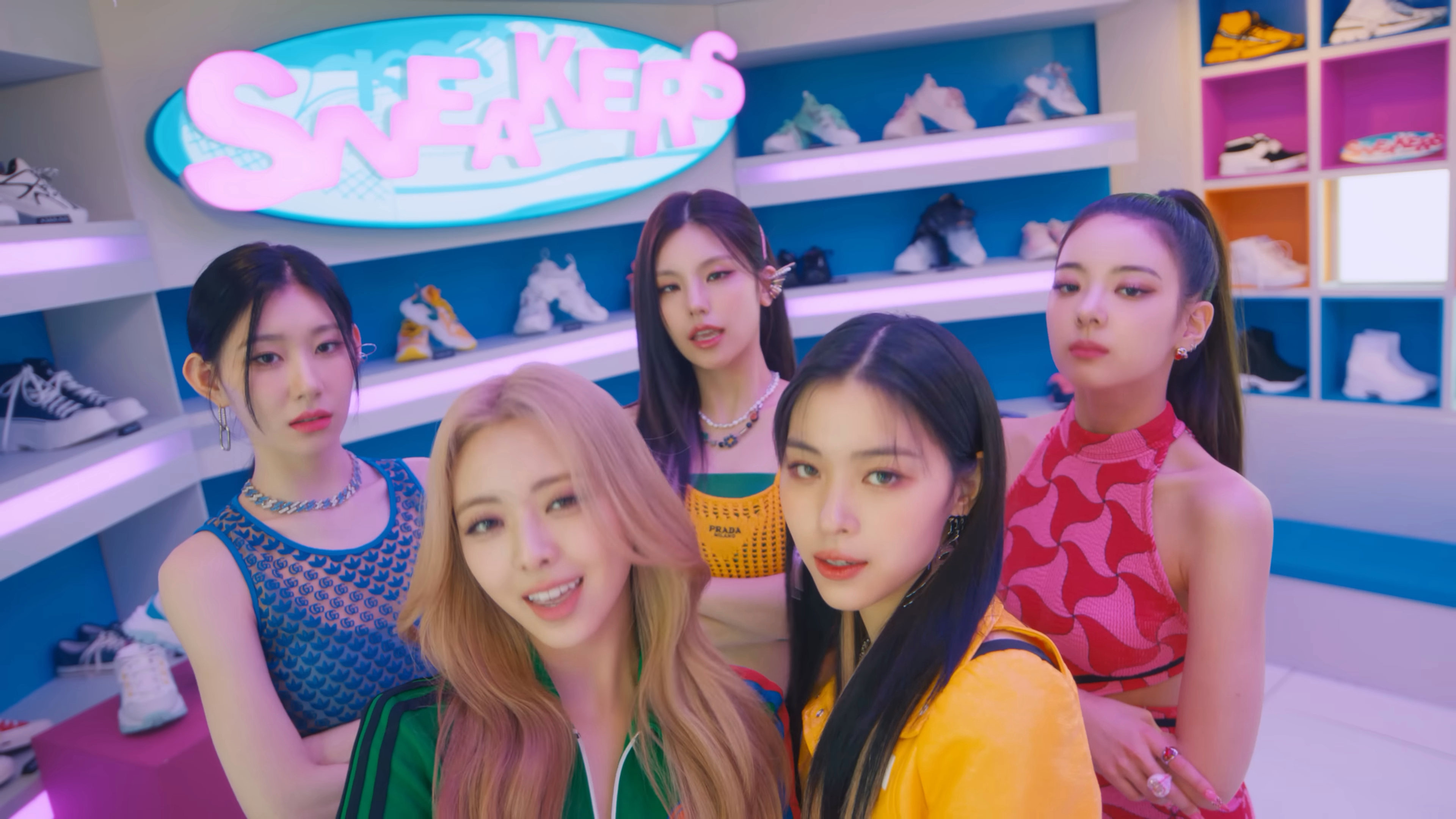 ITZY Sneakers who's who