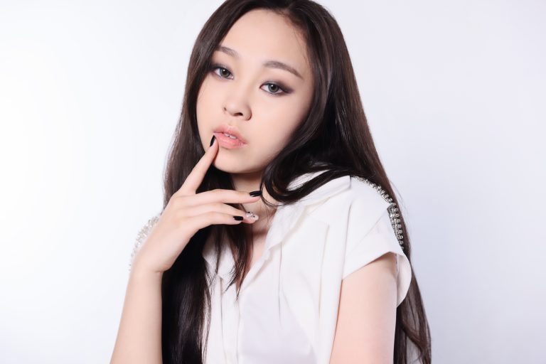 Queenz Eye Queenz Table Teaser Photos (HD/HQ)