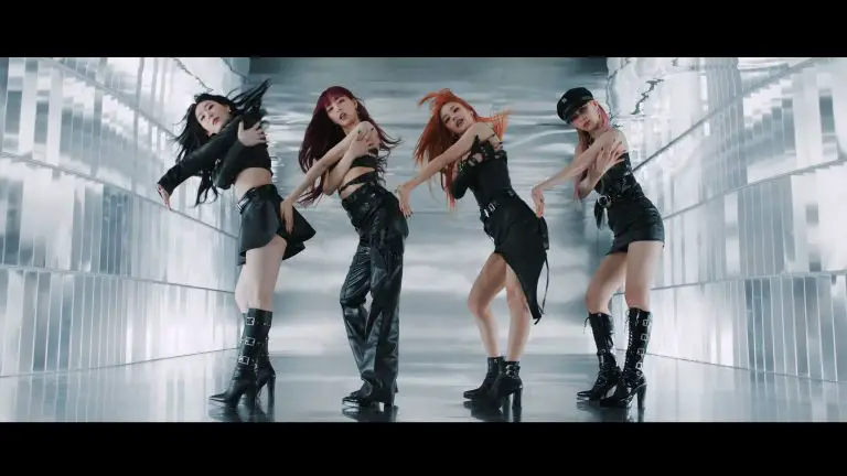 ITZY – Untouchable