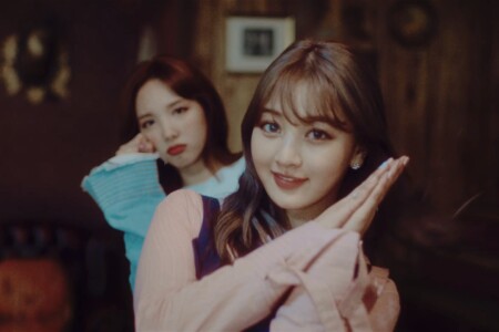 Twice TT Jihyo