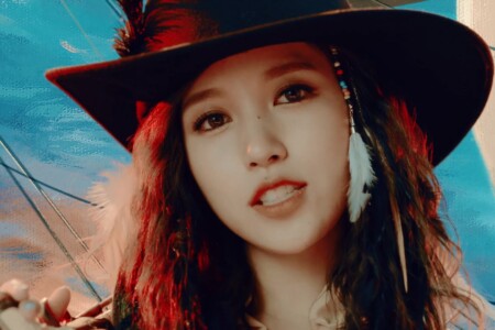 Twice TT Mina