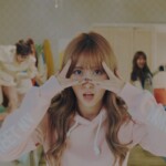 Twice Knock Knock Momo