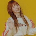 Twice Knock Knock Momo