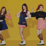 Twice Knock Knock Sana