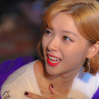 Jeongyeon Heart Shaker
