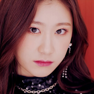 ITZY - DALLA DALLA who's who - K-Pop Database / dbkpop.com