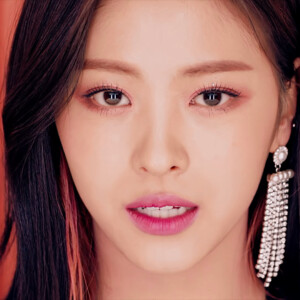 ITZY - DALLA DALLA who's who - K-Pop Database / dbkpop.com