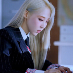 Mamamoo Moonbyul gogobebe