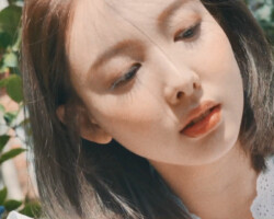 Nayeon More & More