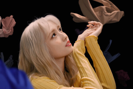 TWICE Fanfare Momo