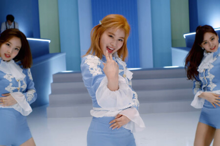 TWICE Fanfare Sana