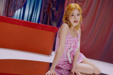 TWICE Fanfare Sana