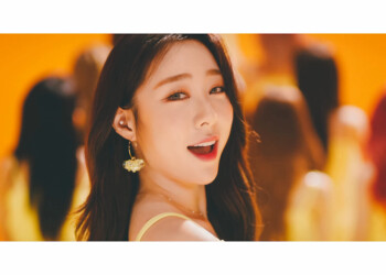 Yeonjung WJSN Butterfly