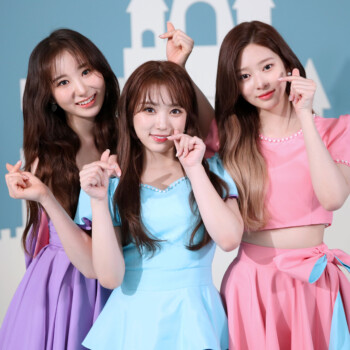 Chaeyeon Nako Minju IZ*ONE Oneiric Diary