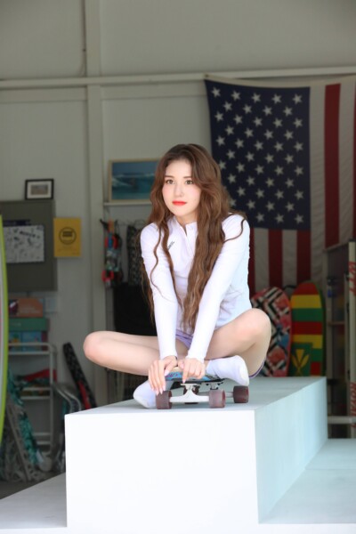 Jeon Somi Barrel 2020 Photoshoot Behind the scenes Somi Barrel 2020 BTS