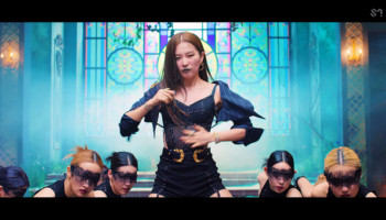 Seulgi Red Velvet Irene&Seulgi Monster MV Teaser