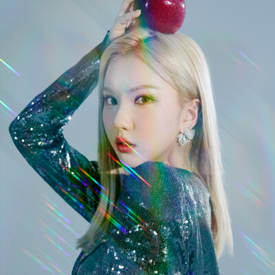 GFRIEND Eunha Song Of The Sirens Apple Teaser GFRIEND Eunha Song Of The Sirens Apple Teaser