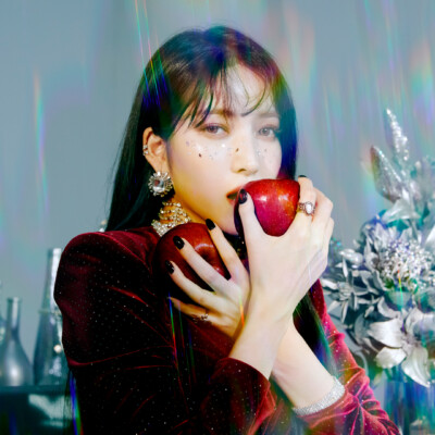 GFRIEND Sowon Song Of The Sirens Apple Teaser GFRIEND Sowon Song Of The Sirens Apple Teaser