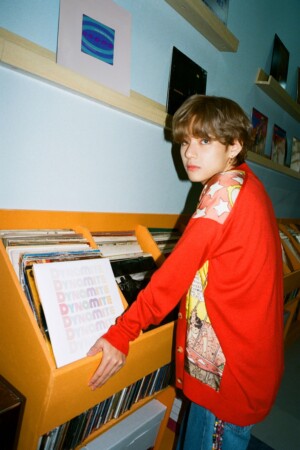 BTS Dynamite V Special Photo BTS Dynamite V Special Photo