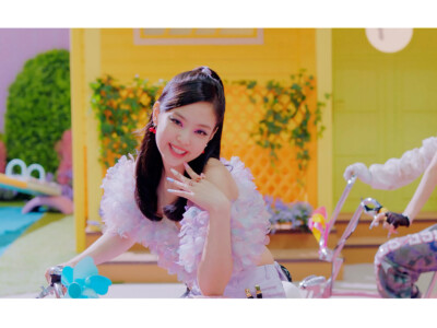 Blackpink Jennie Ice Cream