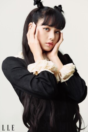 BLACKPINK Lisa Elle October 2020 BLACKPINK Lisa Elle October 2020