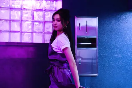 Aisha EVERGLOW LA DI DA EVERGLOW Aisha LA DI DA