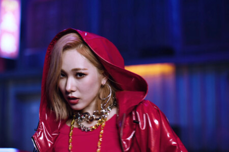 Mia EVERGLOW LA DI DA EVERGLOW Mia LA DI DA